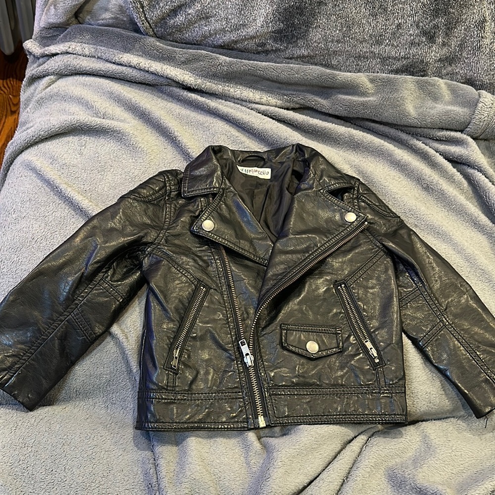 H&M faux leather boys jackets. Size 2-3